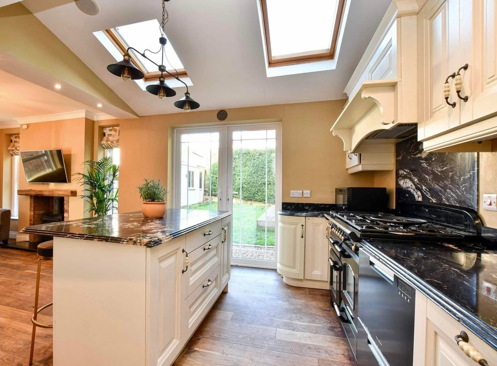 Bespoke cream shaker kitchen for a Co. Fermanagh home by View2Build