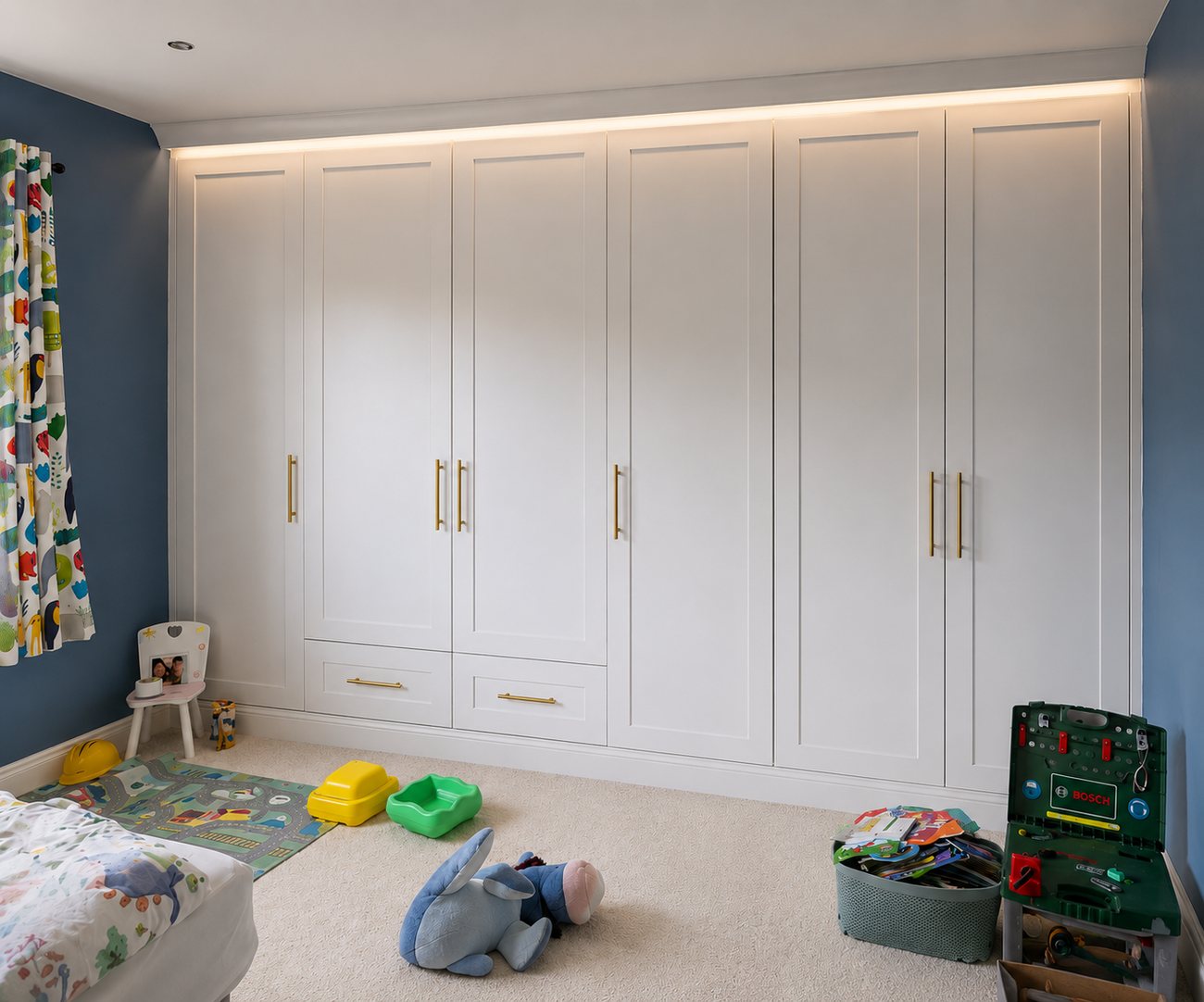 Bespoke white shaker fitted wardrobes